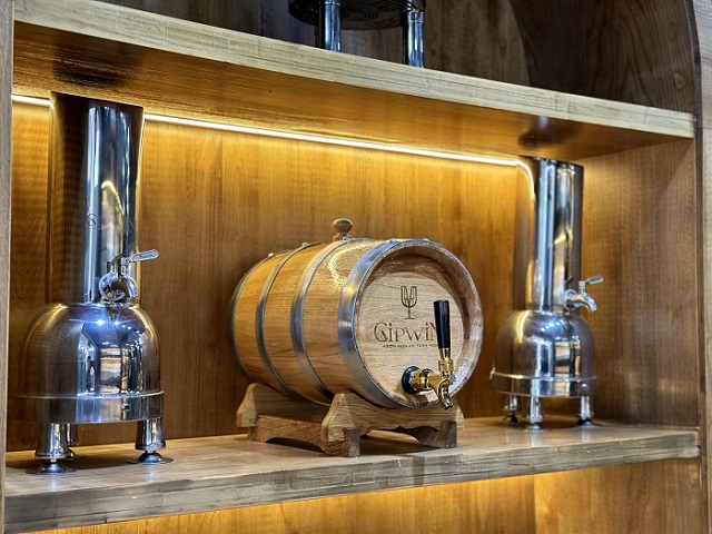 rượu ngâm thùng gỗ sồi