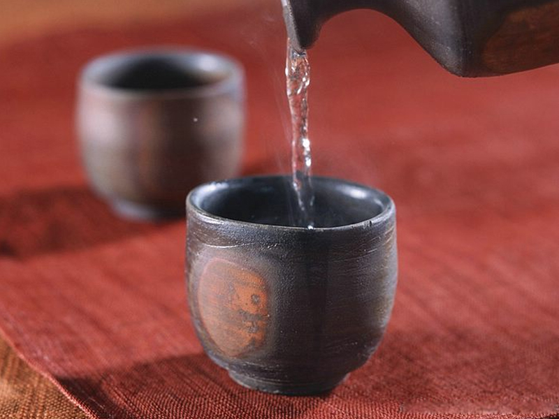 Lọc rượu giúp rượu trong hơn, có tính thẩm mỹ hơn.