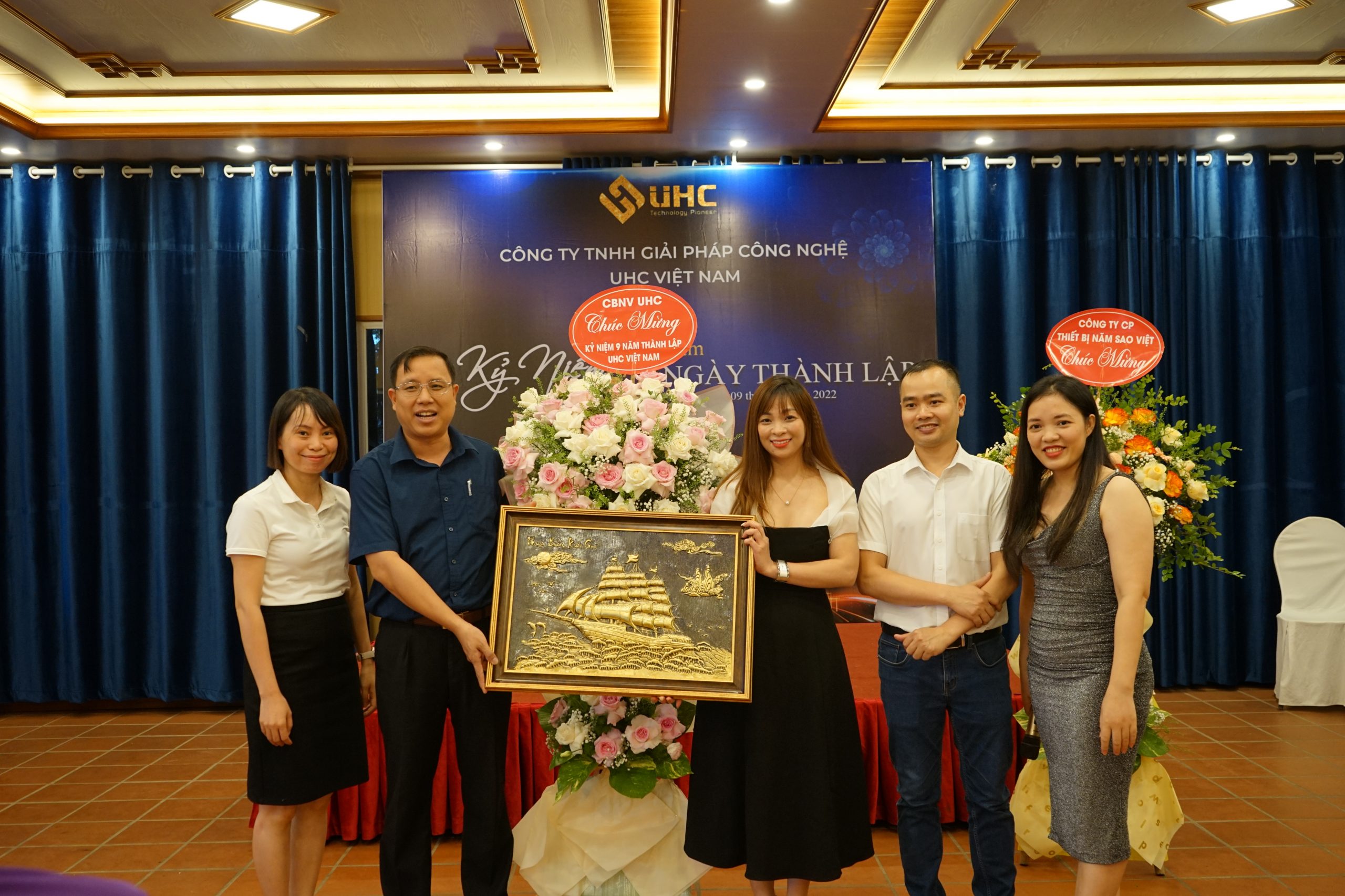KỶ NIỆM CHẶNG ĐƯỜNG PHÁT TRIỂN 9 NĂM CỦA UHC 4 KỶ NIỆM CHẶNG ĐƯỜNG PHÁT TRIỂN 9 NĂM CỦA UHC