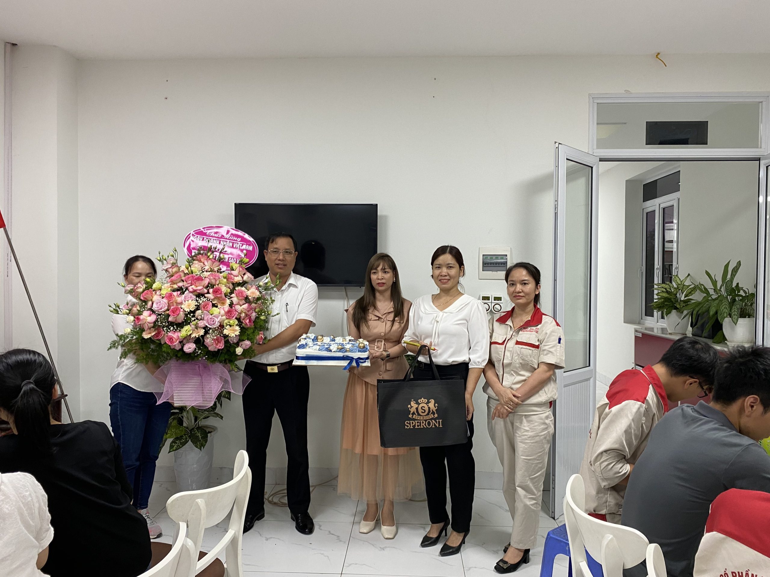 Chào mừng ngày Doanh nhân Việt Nam 13/10/2004 – 13/10/2022