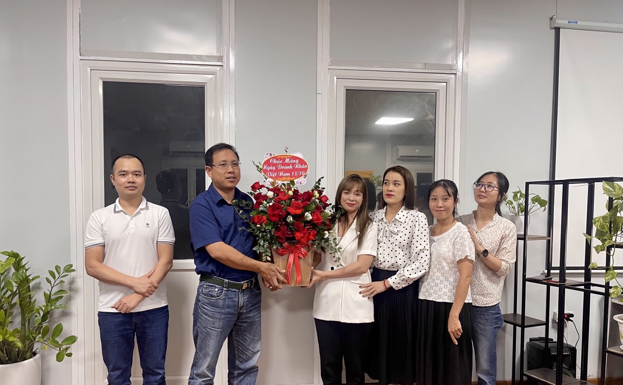 Chào mừng ngày Doanh nhân Việt Nam 13/10/2004 – 13/10/2022