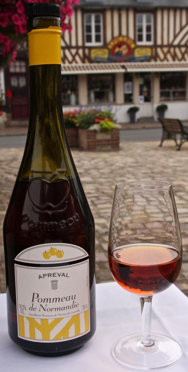 RƯỢU CALVADOS, 470 NĂM TUỔI MÀ VẪN CHƯA LỖI THỜI